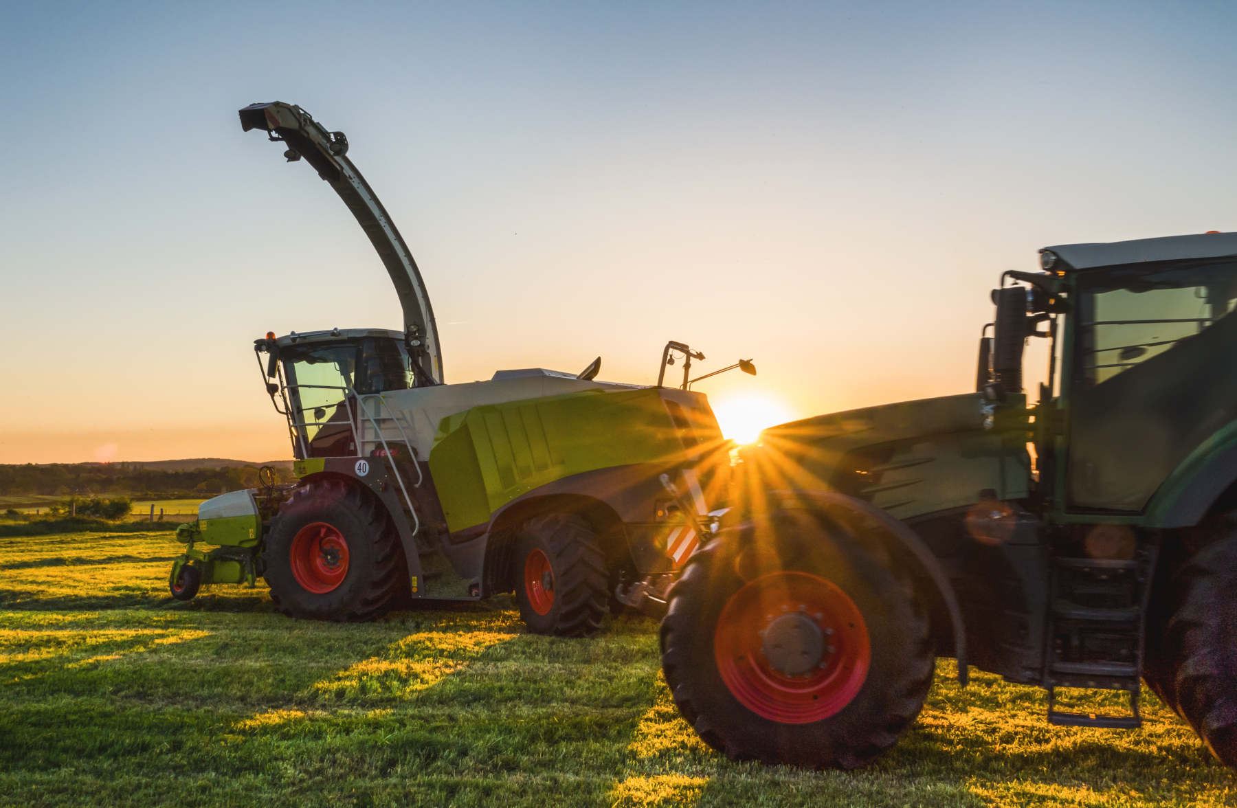 BTC Applications Agriculture Tractor Field1